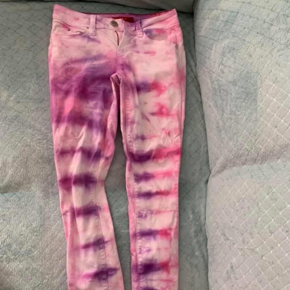 Clothing - Picture 4 of 11